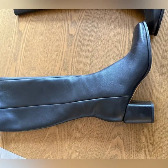 Vince knee high boots, only worn once, very comfortable - Picture 4 of 9